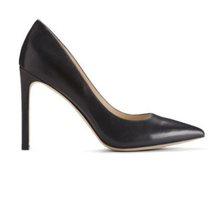 Simple, Sky-High! Pointy Toe Black Leather Pump